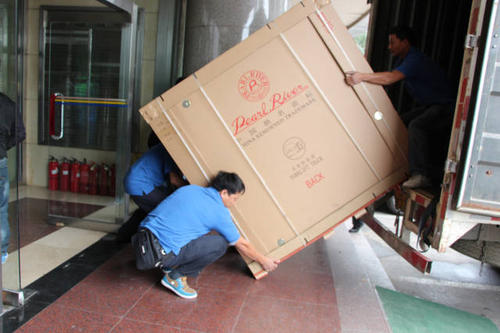 隆阳钢琴贵重工艺品无忧运
